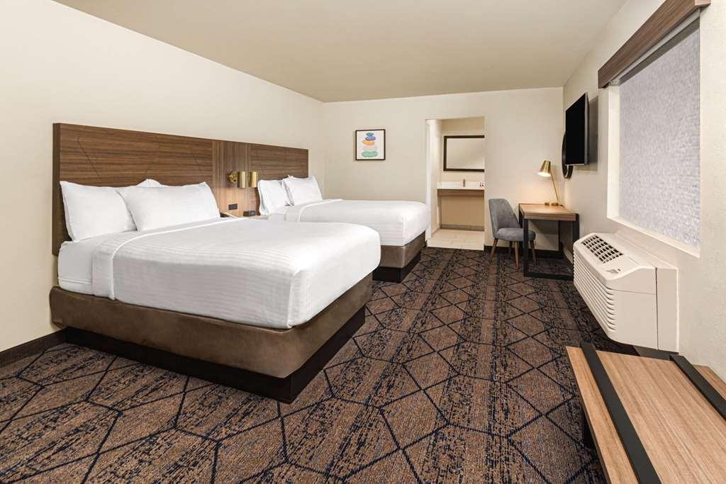 Ramada By Wyndham Modesto Yosemite Area Hotel Szoba fotó