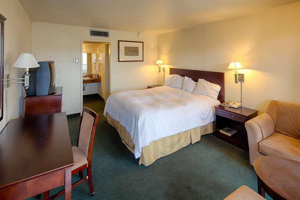 Ramada By Wyndham Modesto Yosemite Area Hotel Szoba fotó
